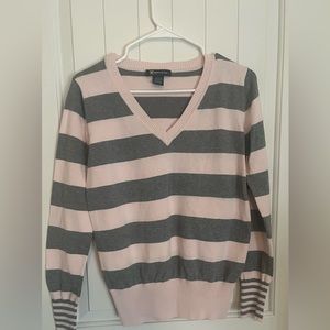 Body Central Women’s Sweater- Large (Light pink/Grey)